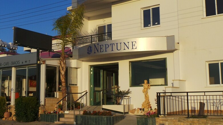 Aparthotel Neptune Hotel Apartments