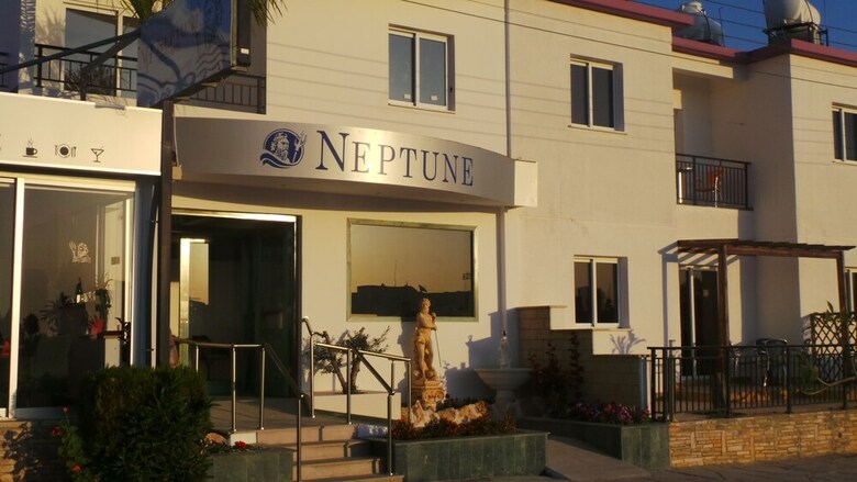 Aparthotel Neptune Hotel Apartments