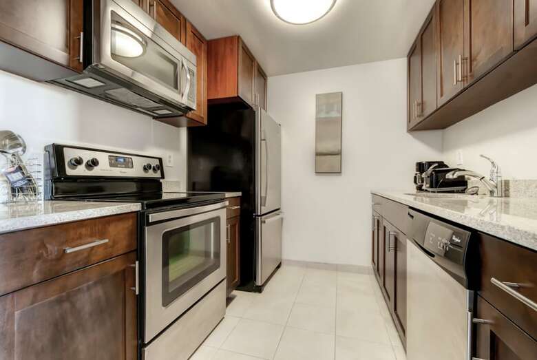 Apartamentos Global Luxury Suites At Commodore Drive