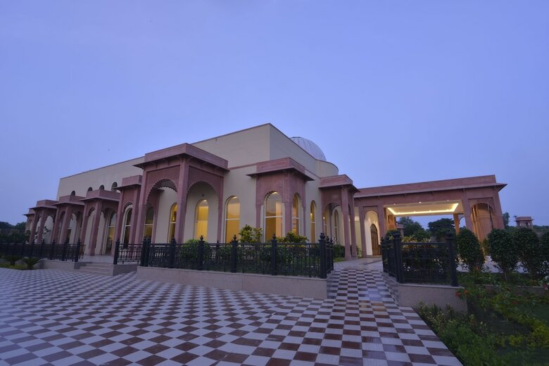 Hotel Orchha Palace And Convention Centre