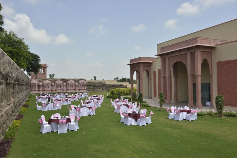 Hotel Orchha Palace And Convention Centre