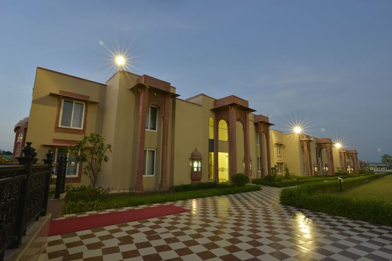 Hotel Orchha Palace And Convention Centre