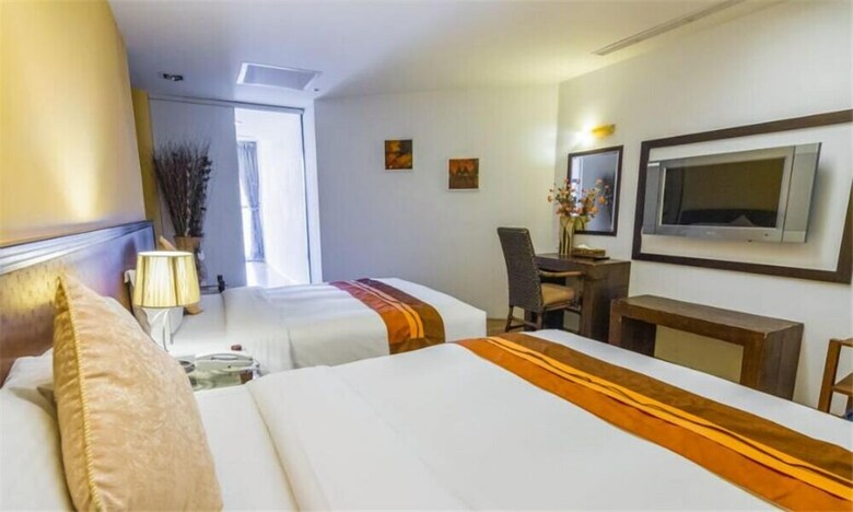 Hotel Ocean Breeze Inn
