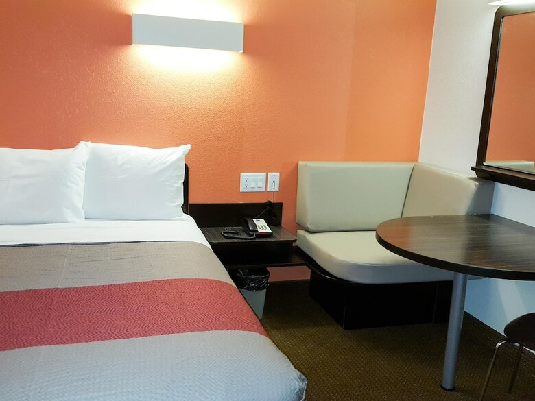 Motel 6 Erie Pa