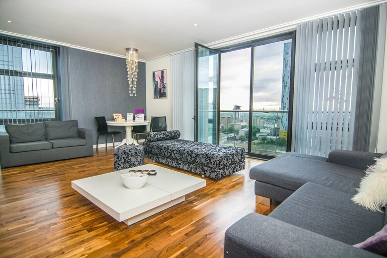 Canary Wharf - Corporate River View Apartments
