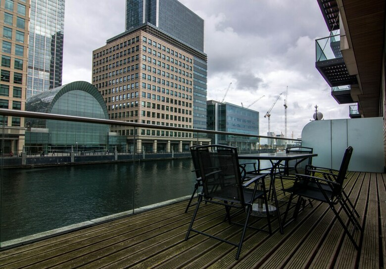 Canary Wharf - Corporate River View Apartments