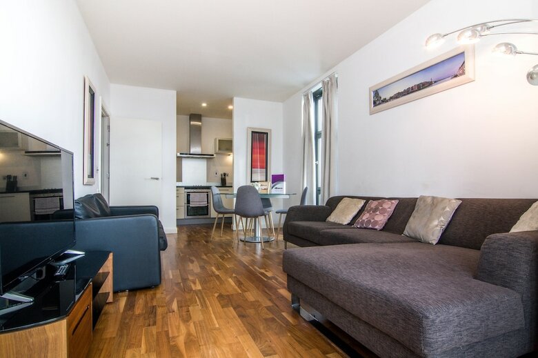 Canary Wharf - Corporate River View Apartments