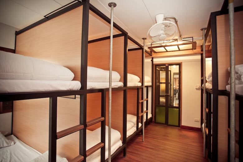 Hostal The Arak Bed Bar And Hostel