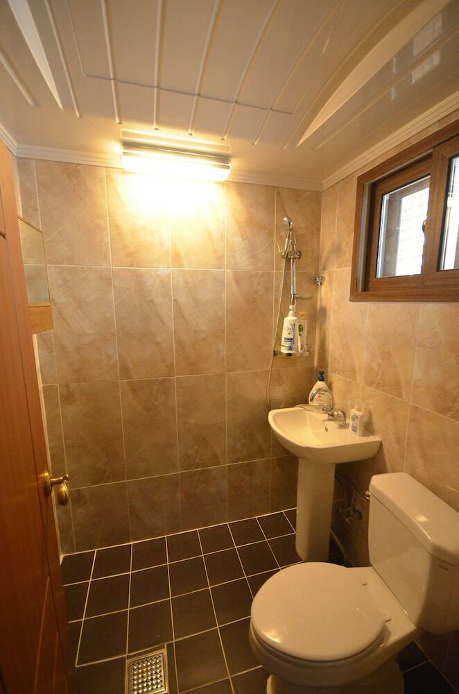 Hotel Edam Hanok