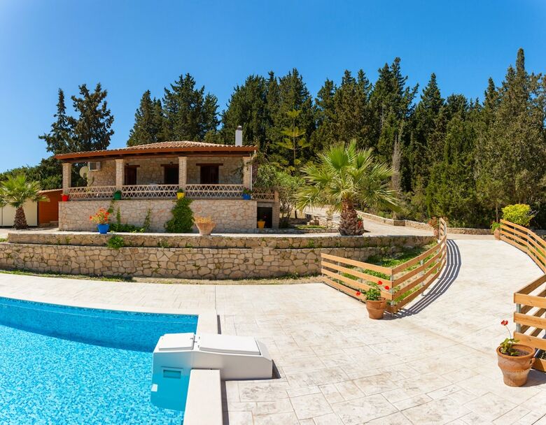 Villa Liuba Houses