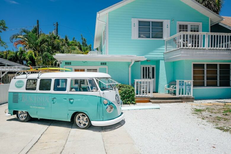 The Village House By Beachside Management