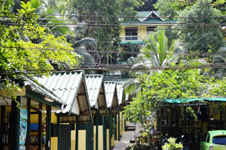 Hotel Island Lodge