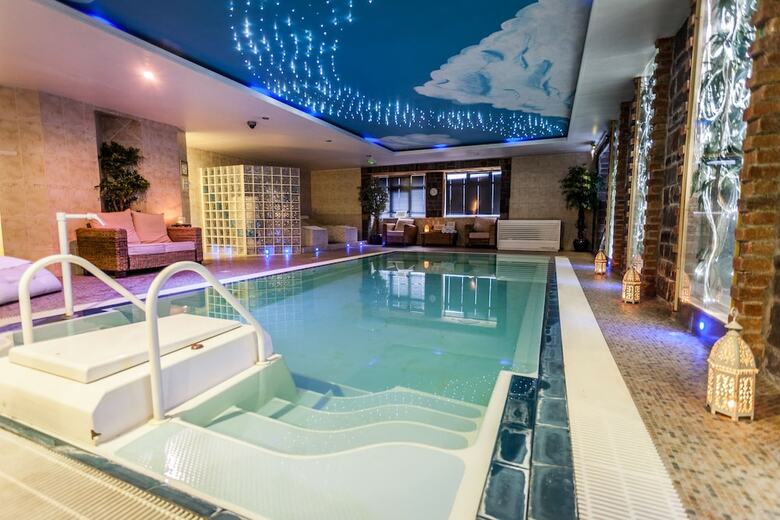 Airport View Hotel & Secret Spa