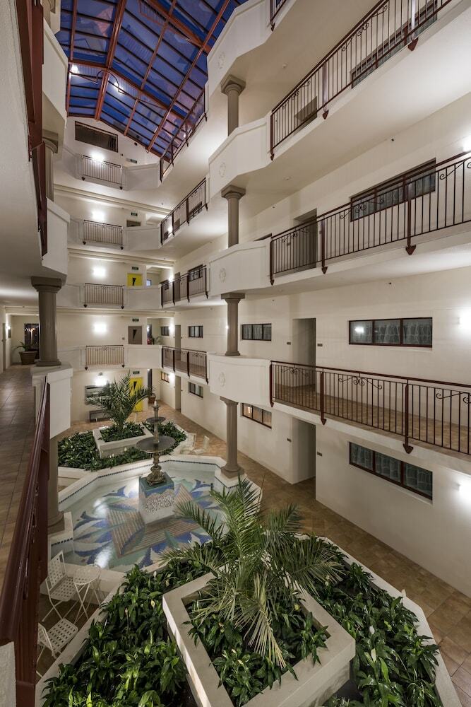 Apartamentos Fino Hotel And Suites