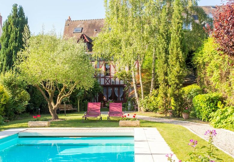 Hotel H�tel Au Charme Rabelaisien