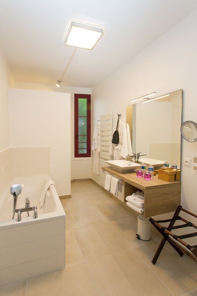 Hotel H�tel Au Charme Rabelaisien