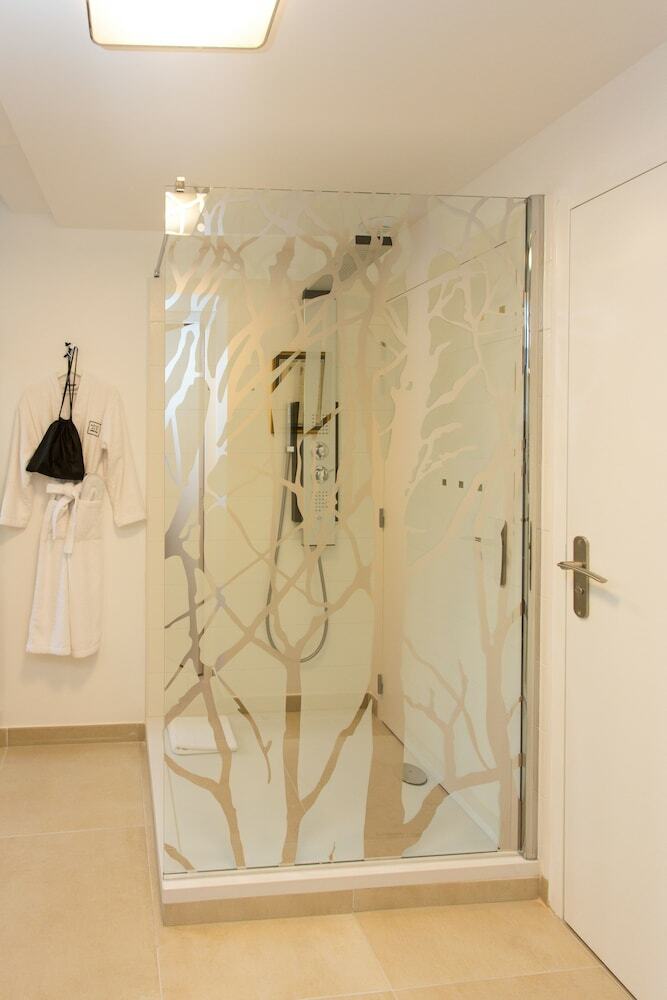 Hotel H�tel Au Charme Rabelaisien