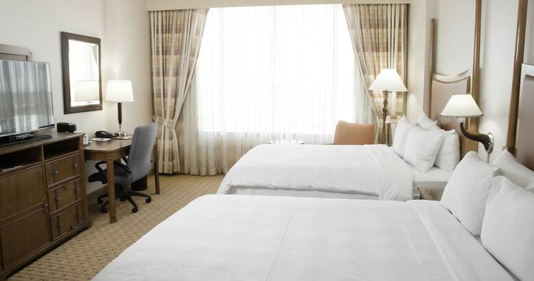 Hotel River Cree Resort And Casino