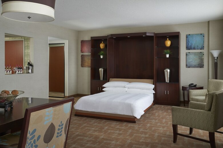 Hotel River Cree Resort And Casino