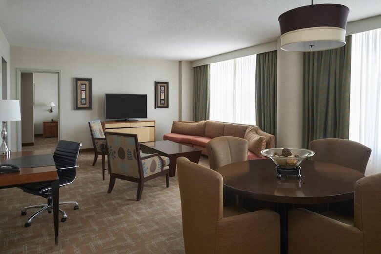 Hotel River Cree Resort And Casino