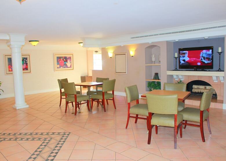 Hotel Good Gracious Inn