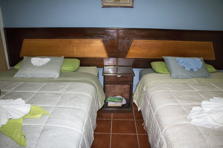 Hotel La Ribiera Del Lago Peten Itza
