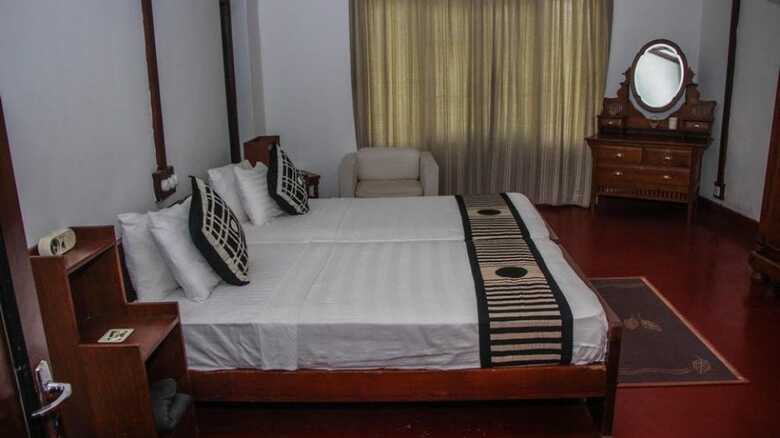Hotel Ancoombra Tea Estate Bungalow