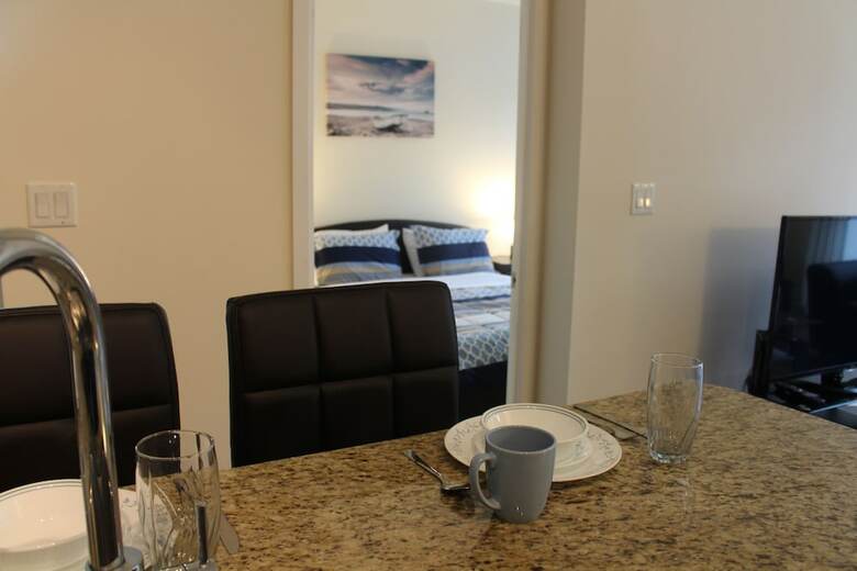 Custom-made Luxury Suite-by Elite Suites