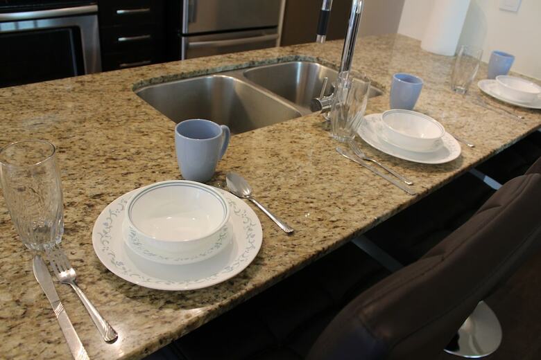 Custom-made Luxury Suite-by Elite Suites