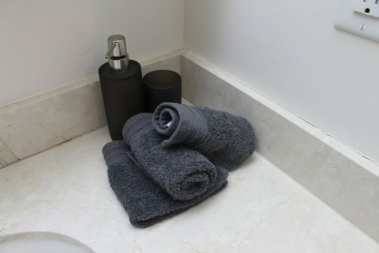 Custom-made Luxury Suite-by Elite Suites