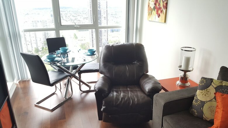 Custom-made Luxury Suite-by Elite Suites
