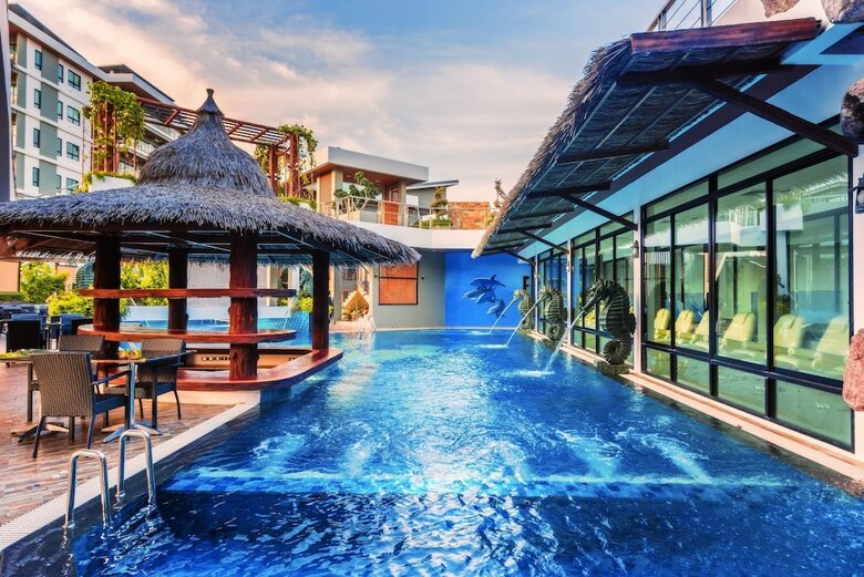 Hotel Chalong Miracle Lakeview Resort & Spa