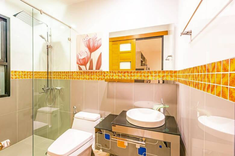 Hotel Chalong Miracle Lakeview Resort & Spa