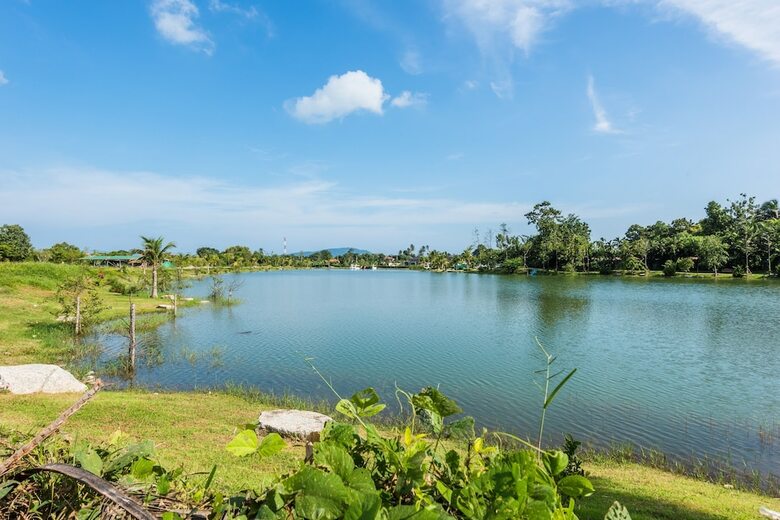 Hotel Chalong Miracle Lakeview Resort & Spa