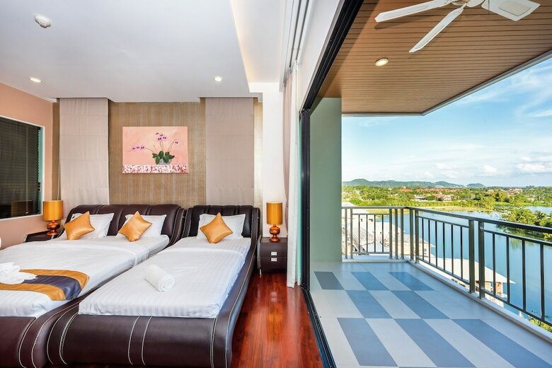 Hotel Chalong Miracle Lakeview Resort & Spa