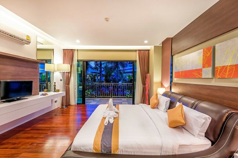 Hotel Chalong Miracle Lakeview Resort & Spa