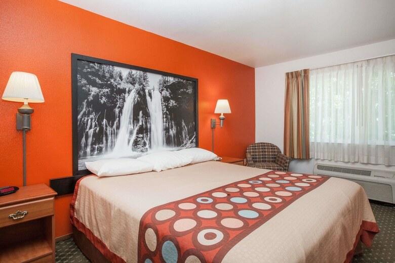 Hotel Super 8 By Wyndham Cloverdale