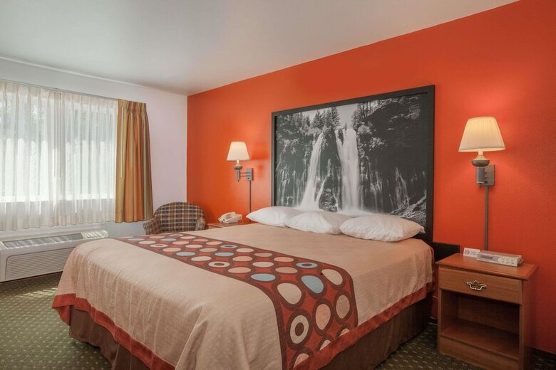 Hotel Super 8 By Wyndham Cloverdale