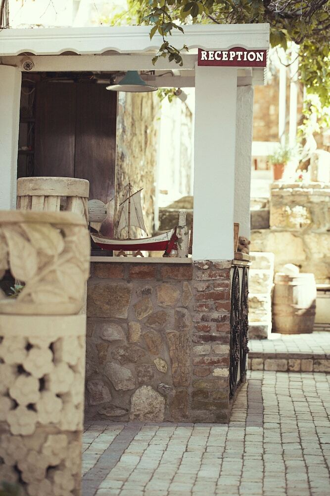 Bozcaada Fahri Hotel