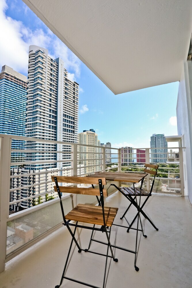 Nuovo Miami Apartments At Brickell - Downtown