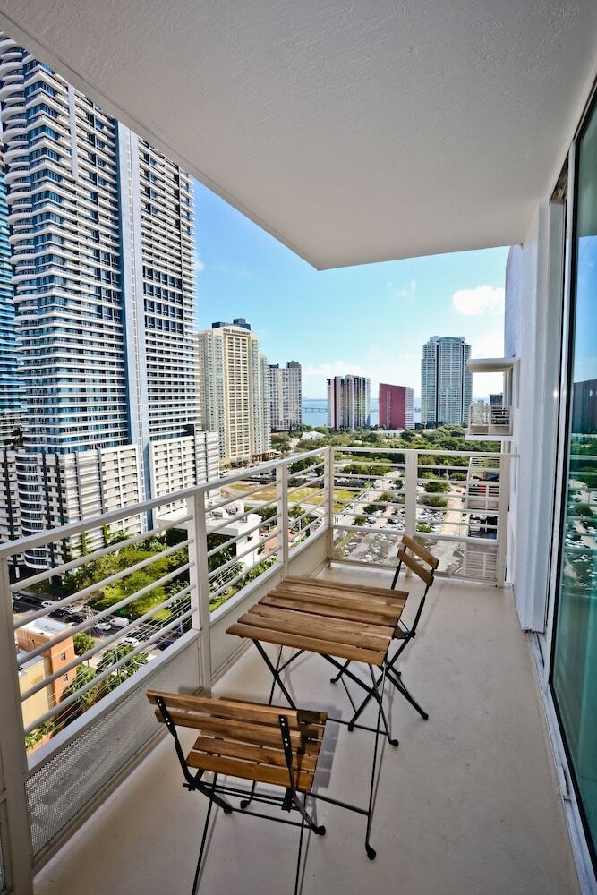 Nuovo Miami Apartments At Brickell - Downtown