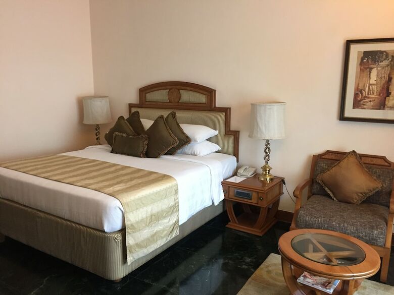 Hotel The Ummed Ahmedabad