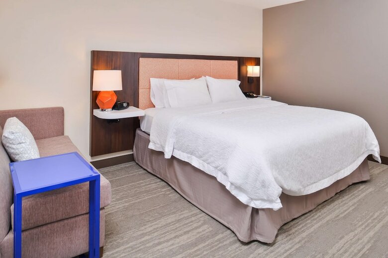 Hotel Hampton Inn Statesville