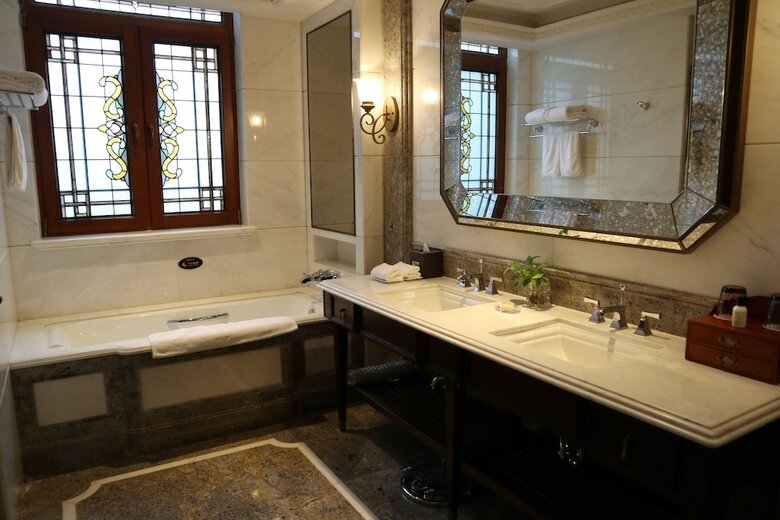 Shanghai Donghu Hotel