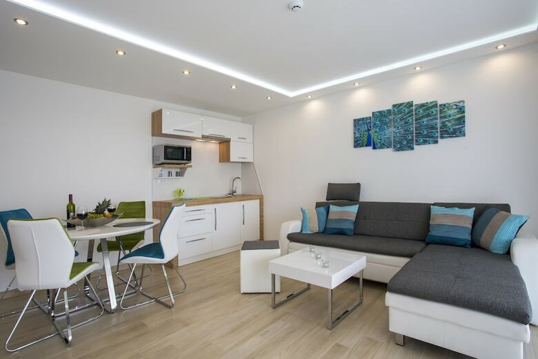 Adrion Aparthotel