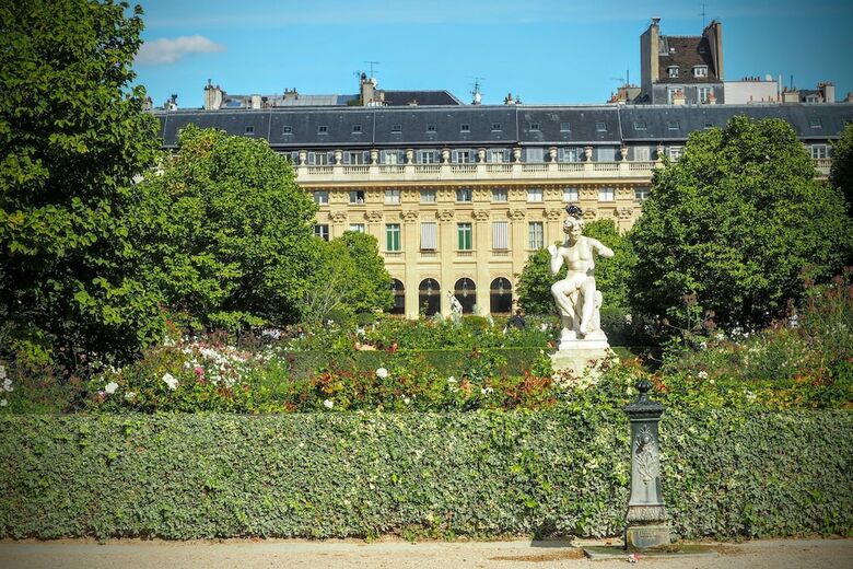 Apartamento Louvre Parisian Chicsuites