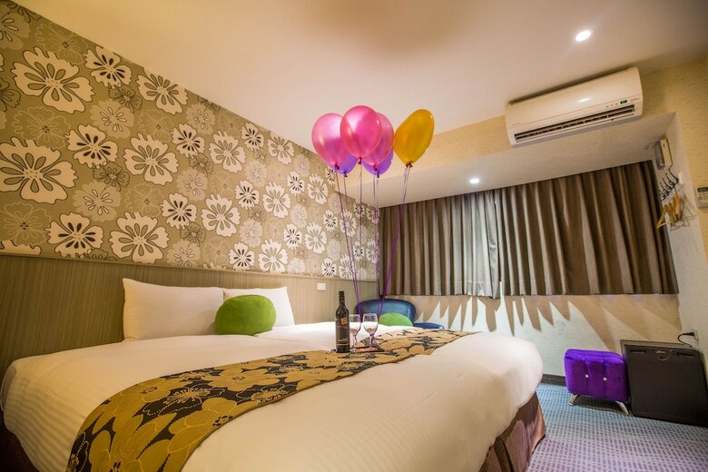 Sunny Hotel