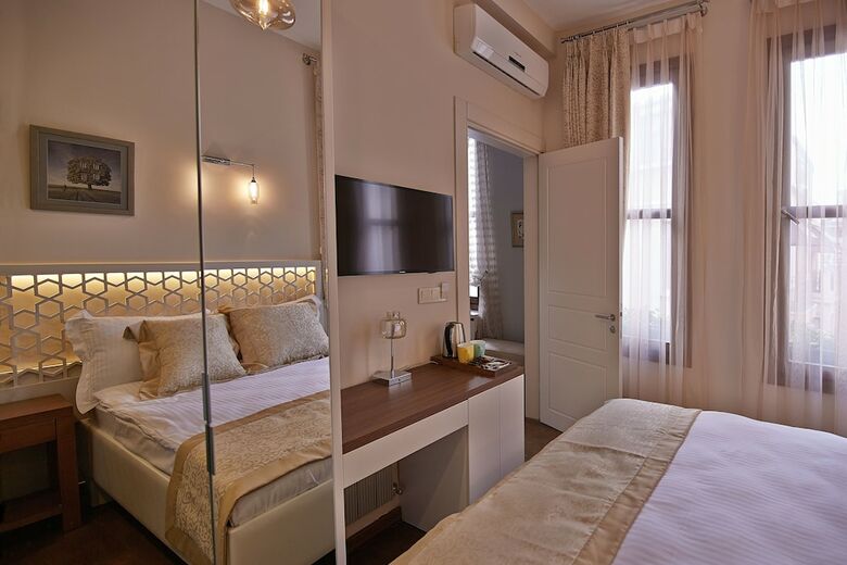 Arart Hotel