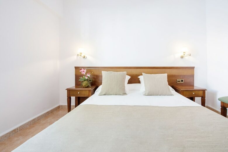 Hotel Playa Mondrag�
