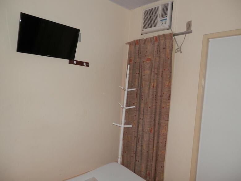 Hotel Oyo Girassol Carioca